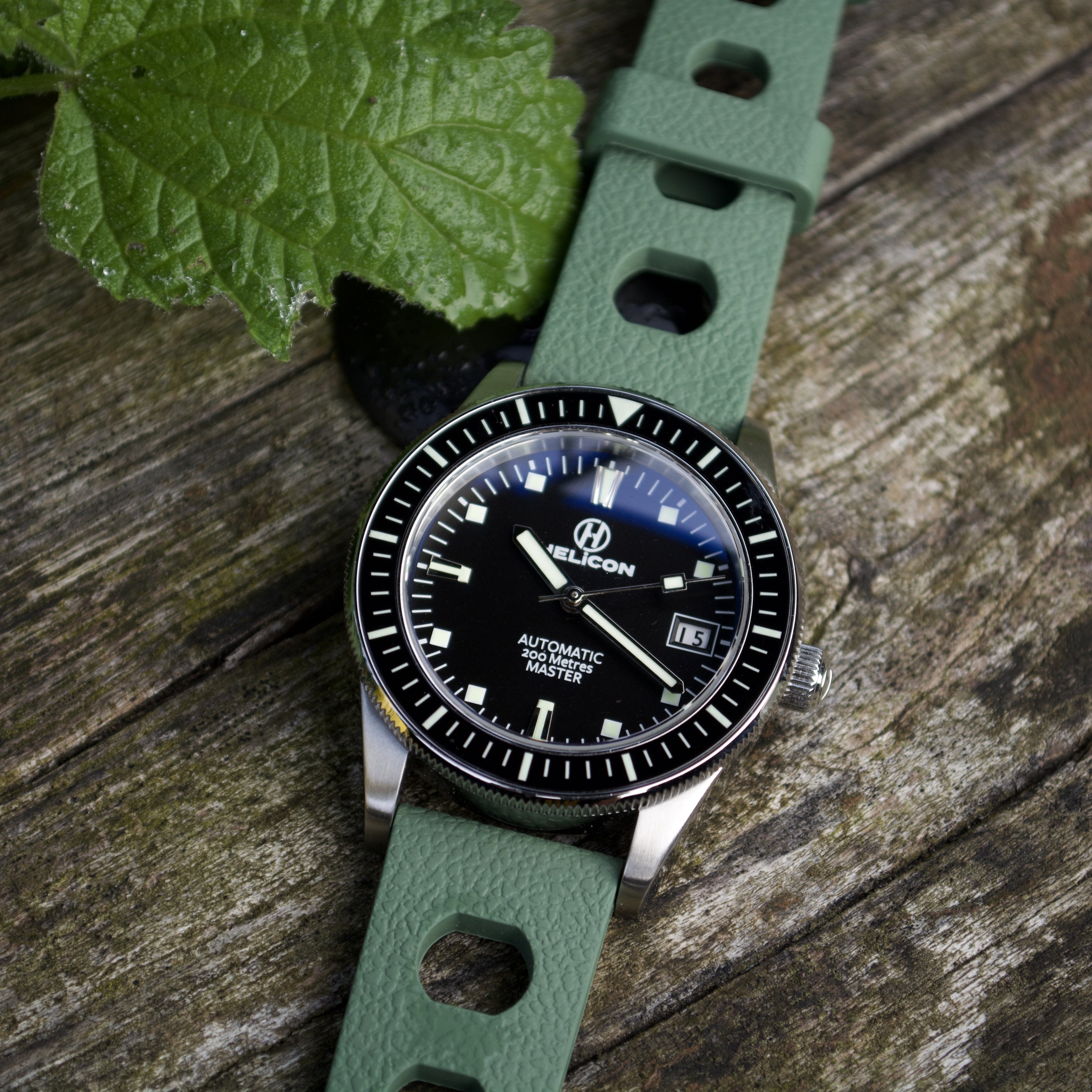 Helicon Master 62 Dive Watch Granite - Green Skin Diver