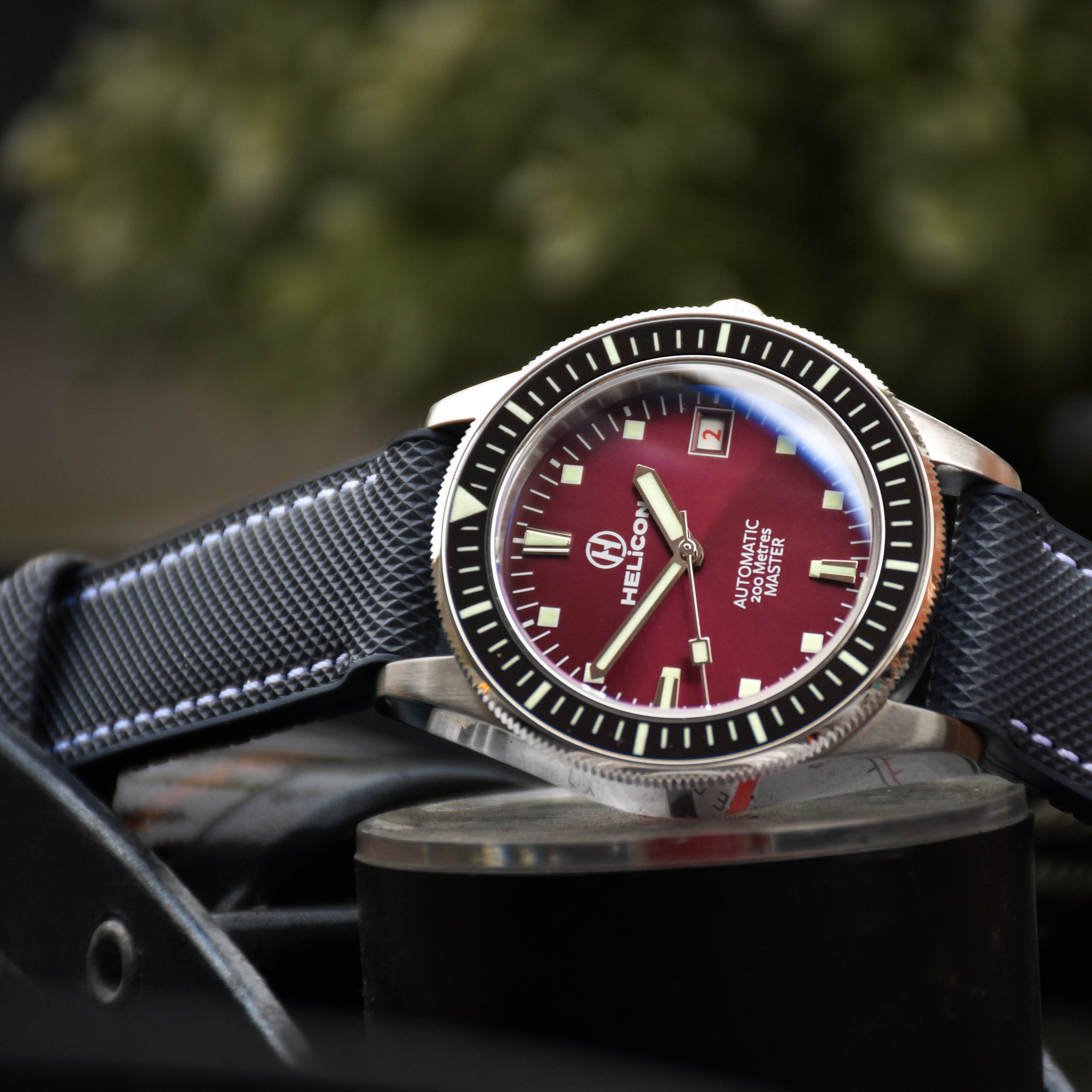 Helicon Master 62 Technical Performance - Claret, All Black
