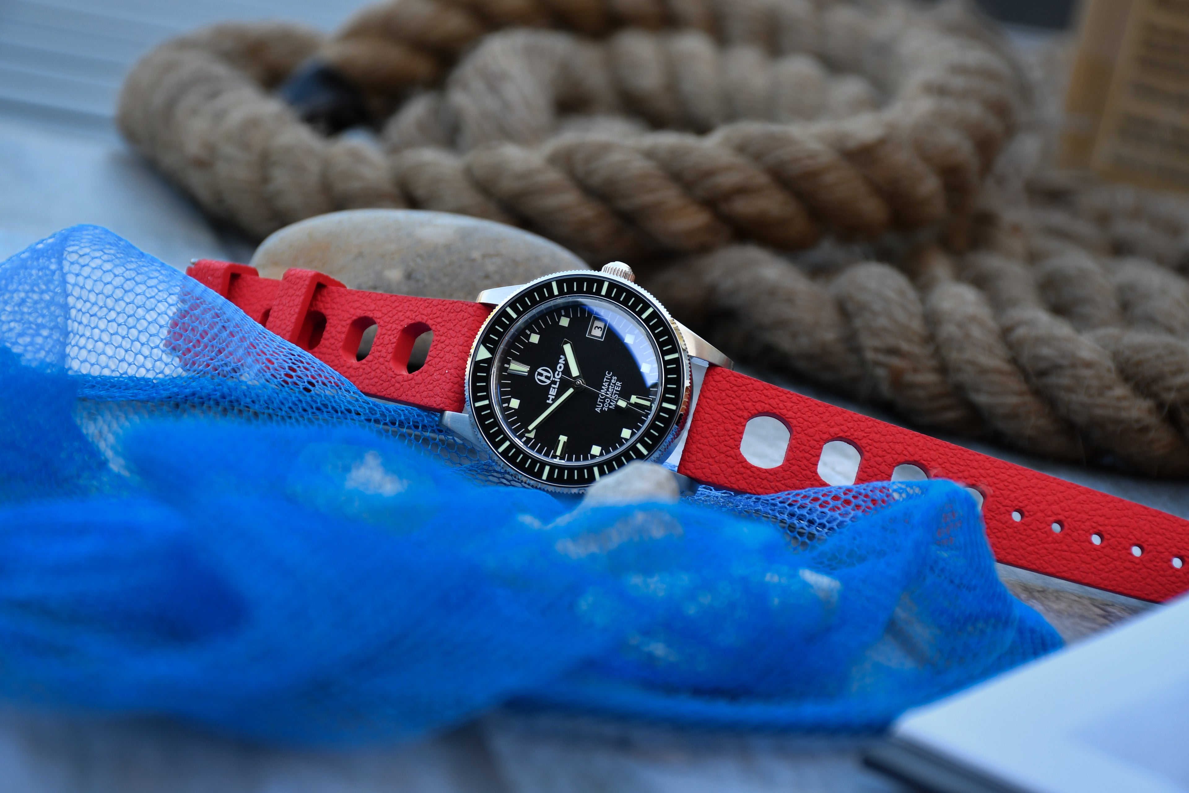 Helicon Master 62 Dive Watch Granite - Red Skin Diver